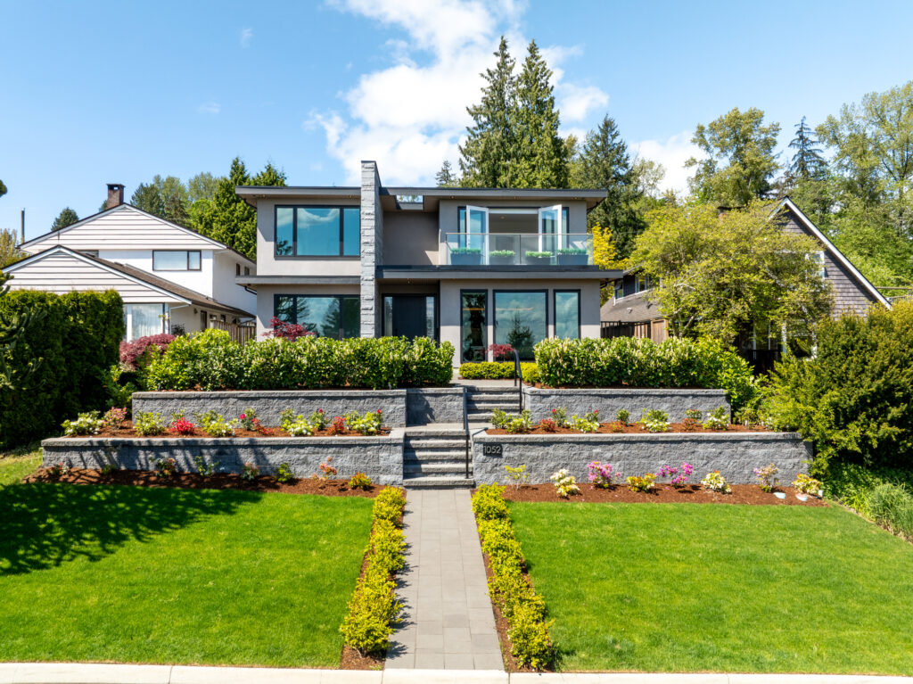 1052 Calverhall Street North Vanocuver